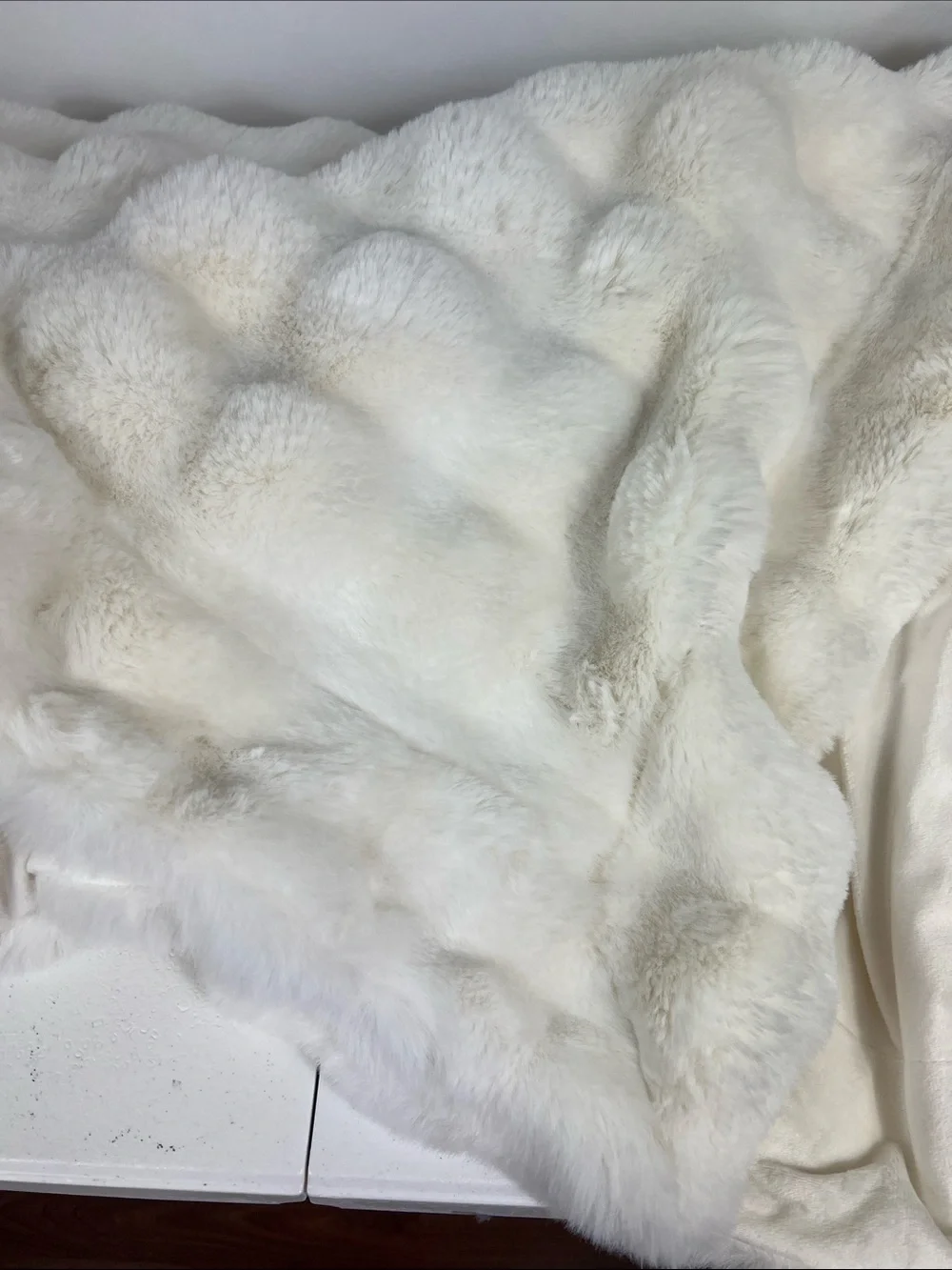 QUINCE Ruched Faux Fur Throw Snow 60x80 LIke New